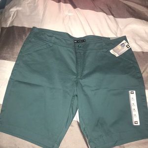 Lee brand new teal Bermuda shorts